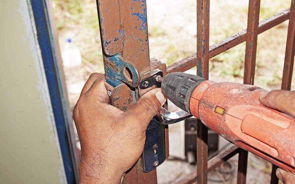 serrurier prix changement serrure Lévis-Saint-Nom